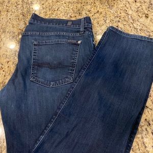 Almost new, non-smokers home, great condition.